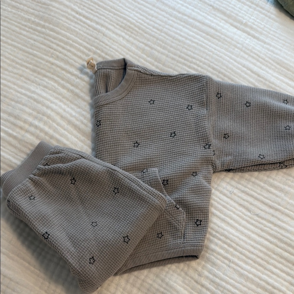 Gray Star Patterned Waffle Knit Set